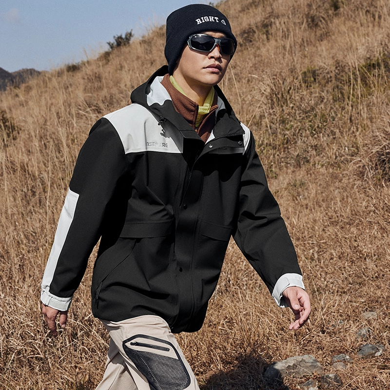 匹克 启系列 户外登山拼接撞色轻量化防风防水透气硬壳单层连帽冲锋衣 男款 黑色