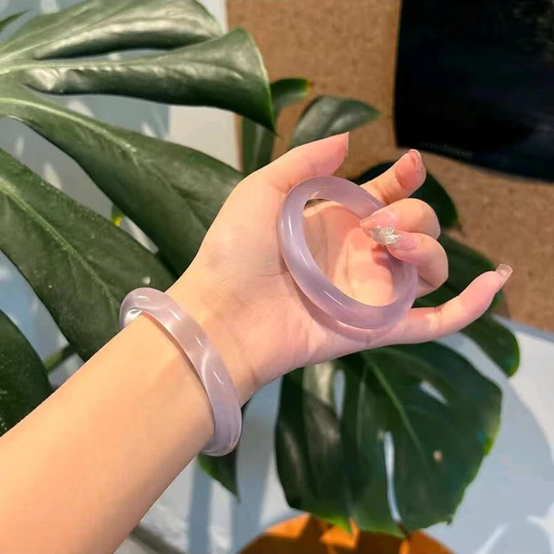 希笛拉 小众古色古香一步一响贵妃镯素镯 显白新中式水润典雅温柔古风旗袍清冷美人宫廷风恋爱磁场甜蜜告白#好运 琉璃 手镯 女款