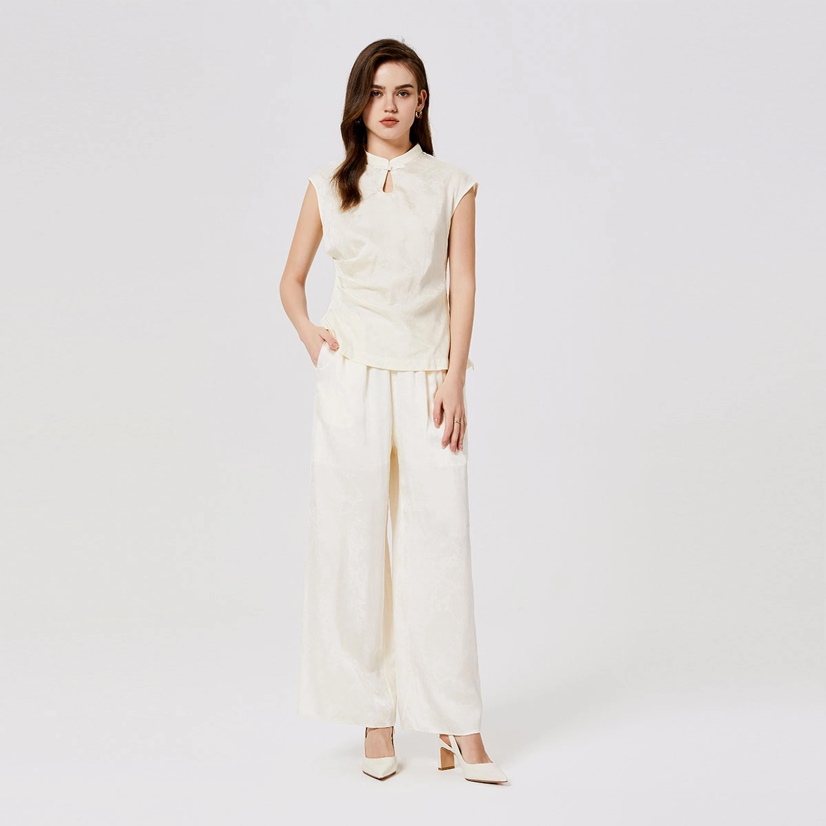NINE WEST