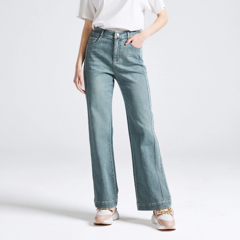 NINE WEST