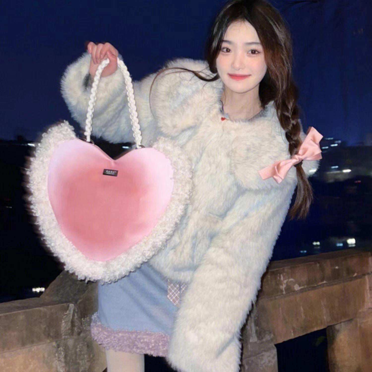 邓大喵 冬季毛毛渐变蓝色可爱甜美娃娃领保暖加厚短款外套女薄款皮草 女款