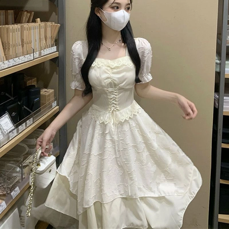 邓大喵 法式复古小众甜美淑女仙气名媛风白月光初恋不规则裙边纯色方领休闲高腰赫本风收腰气质蕾丝边绑带中长款短袖连衣裙 女款 杏色
