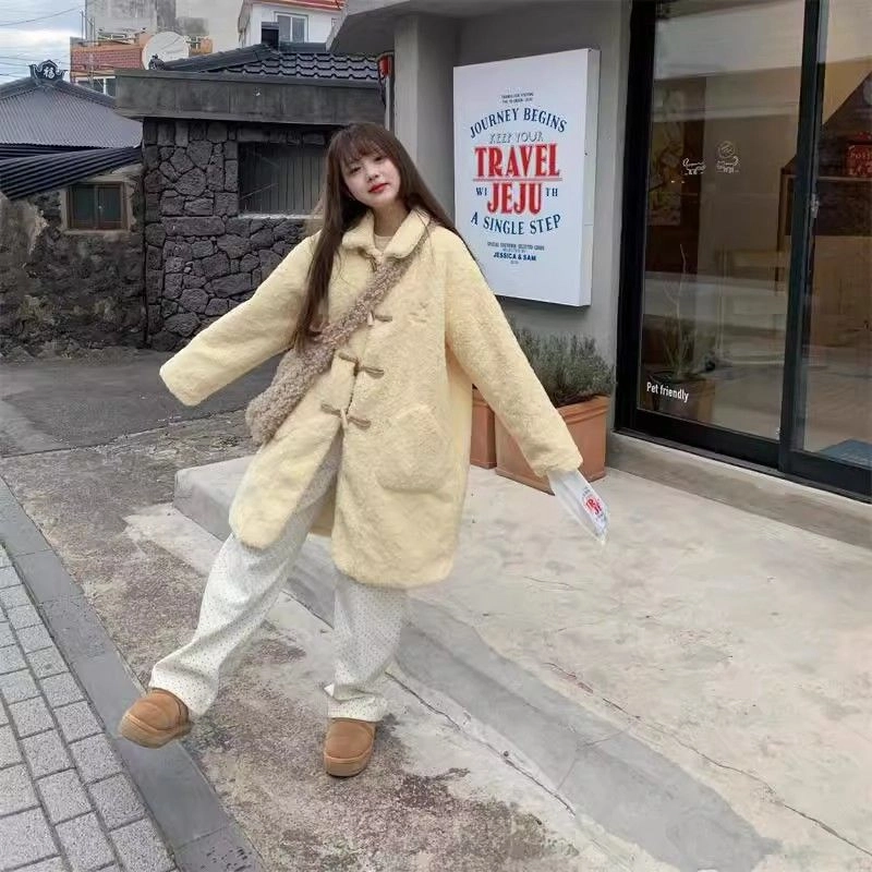 邓大喵 软糯环保羊羔毛外套女牛角扣皮毛一体冬慵懒气质毛毛上衣皮草 女款