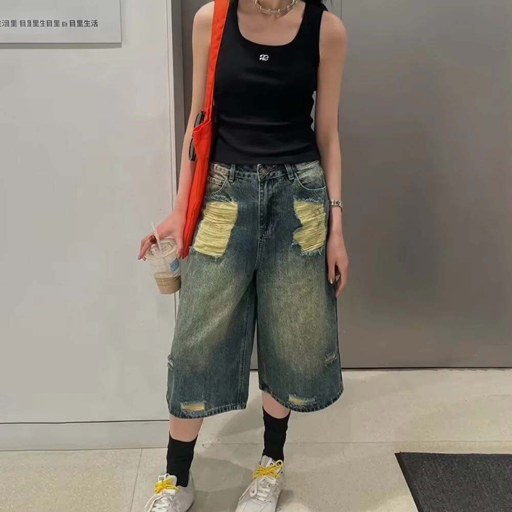 邓大喵 复古破洞阔腿夏季高街高腰宽松休闲直筒牛仔短裤 女款