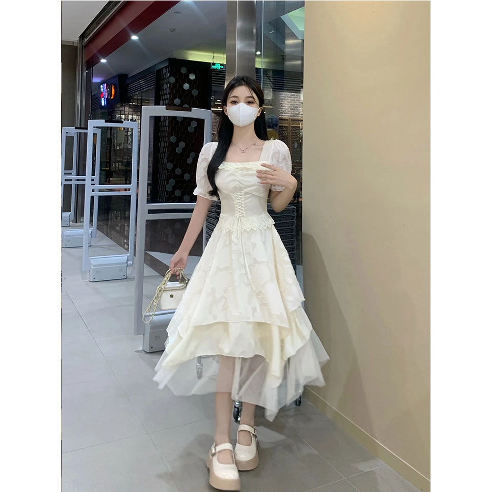 邓大喵 法式复古小众甜美淑女仙气名媛风白月光初恋不规则裙边纯色方领休闲高腰赫本风收腰气质蕾丝边绑带中长款短袖连衣裙 女款 杏色