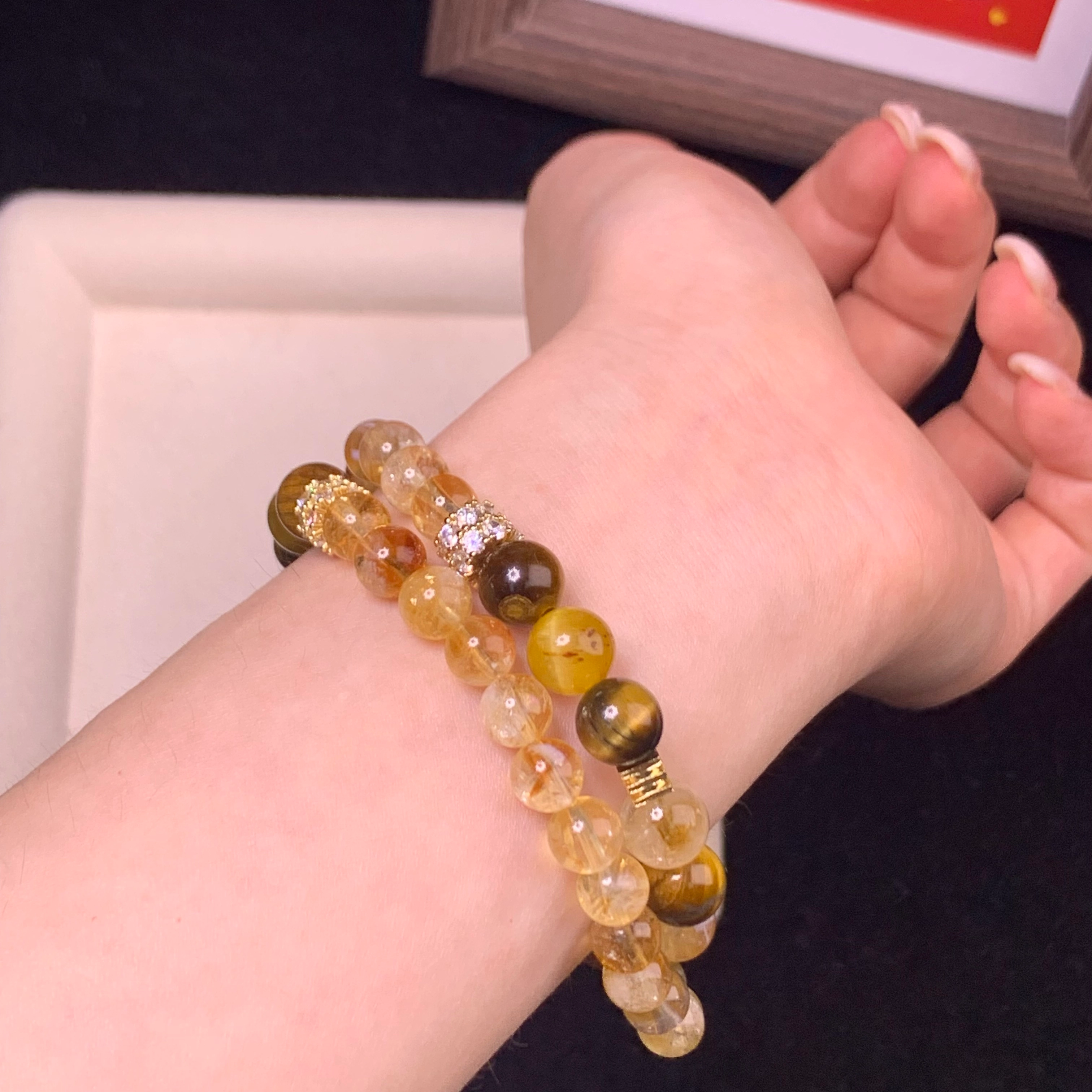 饰福瑞 金霸大综合 精致轻奢小众高级感 招财聚宝 好运连连 显白爆闪 新中式天然 黄水晶 手串 男女同款情侣款
