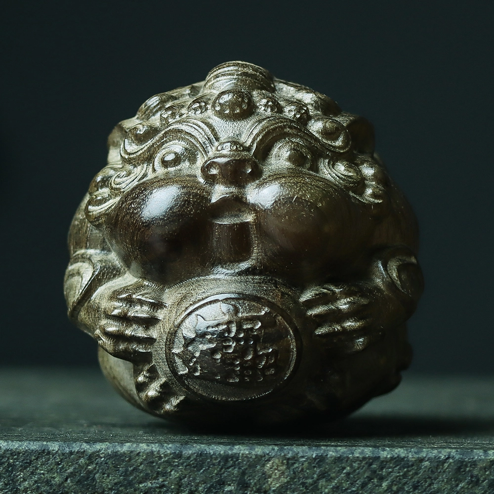 仙作美 雕刻貔貅抱球文玩 阴沉木 木作摆件 男女同款情侣款