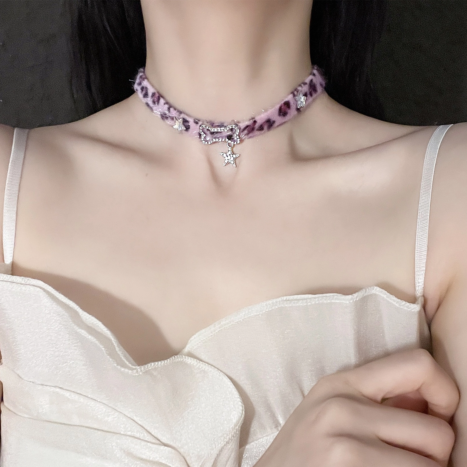 DVNRR choker y2k