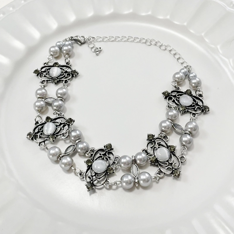 DVNRR choker y2k