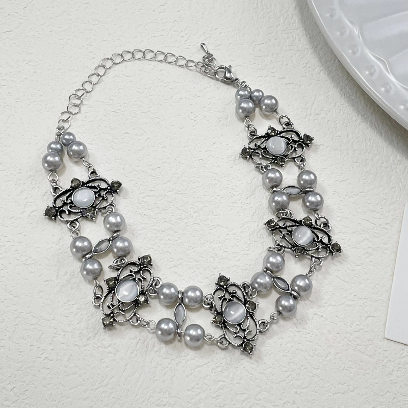 DVNRR choker y2k