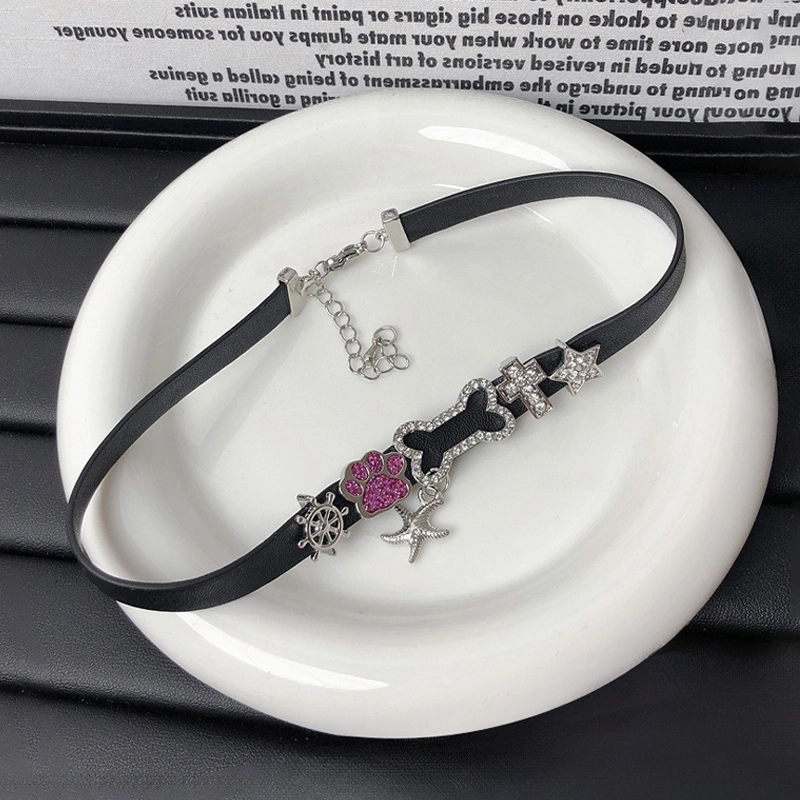 DVNRR choker y2k
