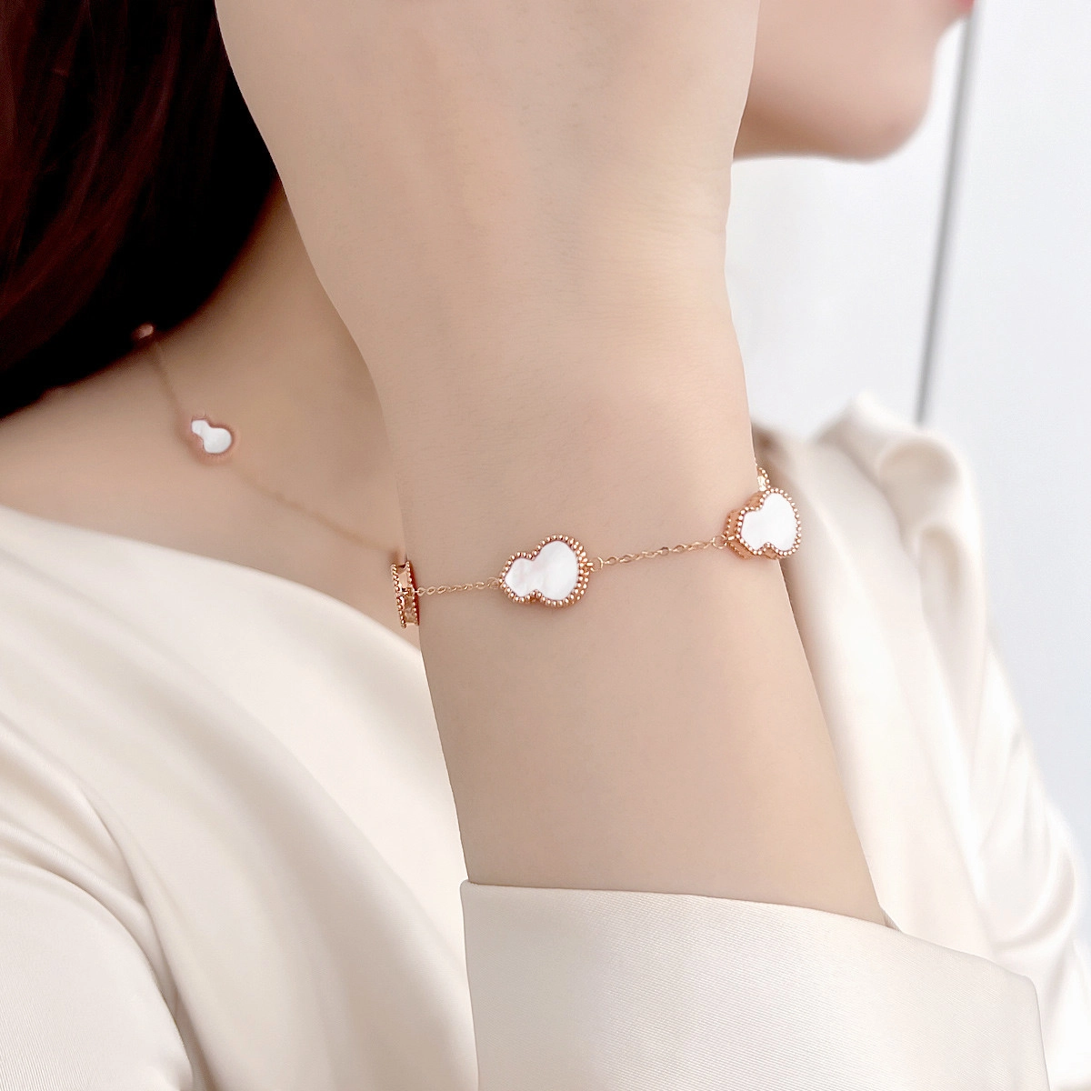 DEMONE 18k