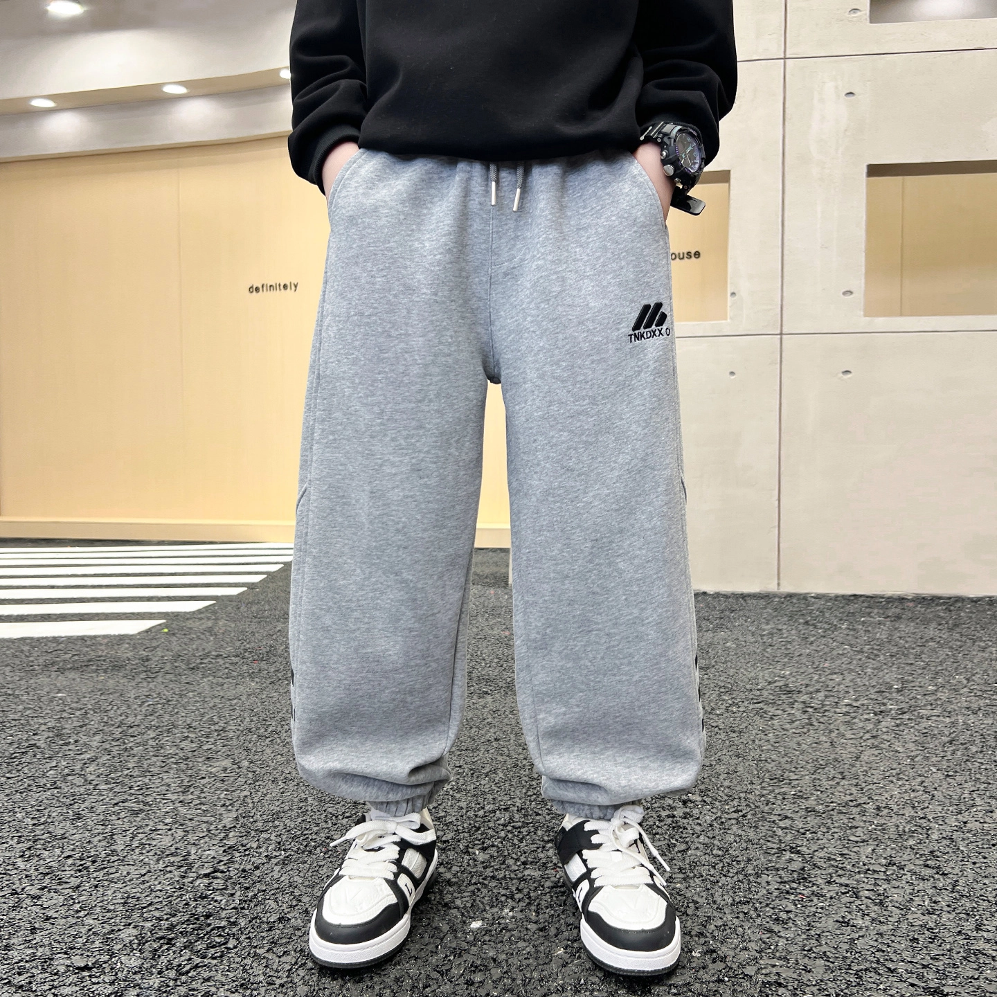 俞兆林 男大童潮范直筒针织卫裤户外健身跑步舒适亲肤适中儿童运动裤 春秋 青少年