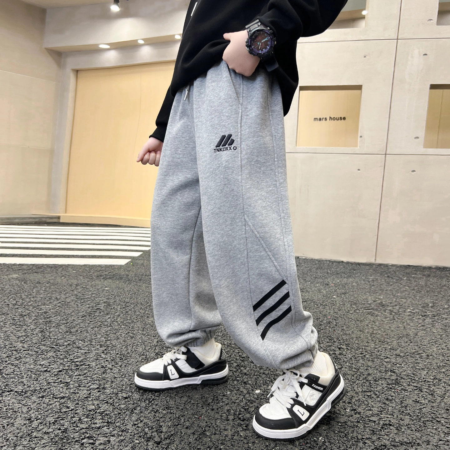 俞兆林 男大童潮范直筒针织卫裤户外健身跑步舒适亲肤适中儿童运动裤 春秋 青少年