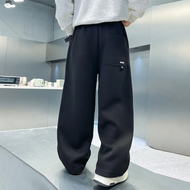 俞兆林 男大童卫裤潮范直筒户外健身跑步舒适亲肤适中儿童运动裤 春秋 青少年