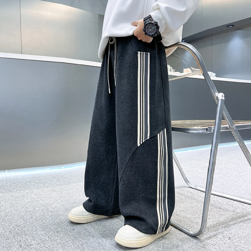 俞兆林 男大童卫裤简约条纹潮范直筒户外健身跑步舒适亲肤适中儿童运动裤 春秋 青少年