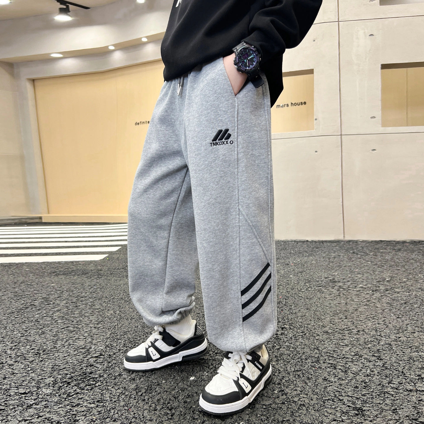 俞兆林 男大童潮范直筒针织卫裤户外健身跑步舒适亲肤适中儿童运动裤 春秋 青少年