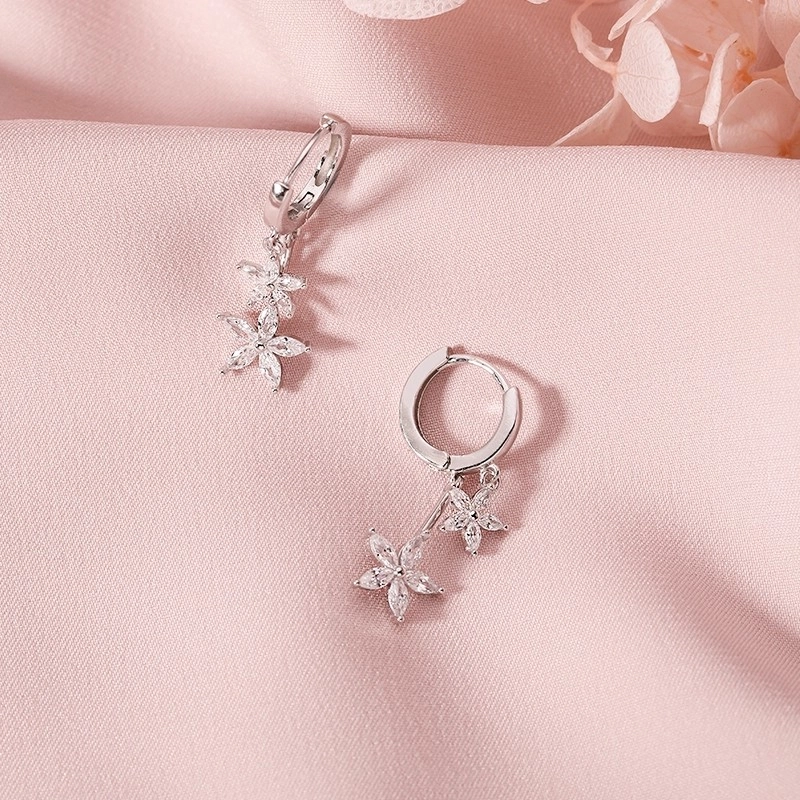 CUTE DAME S990
