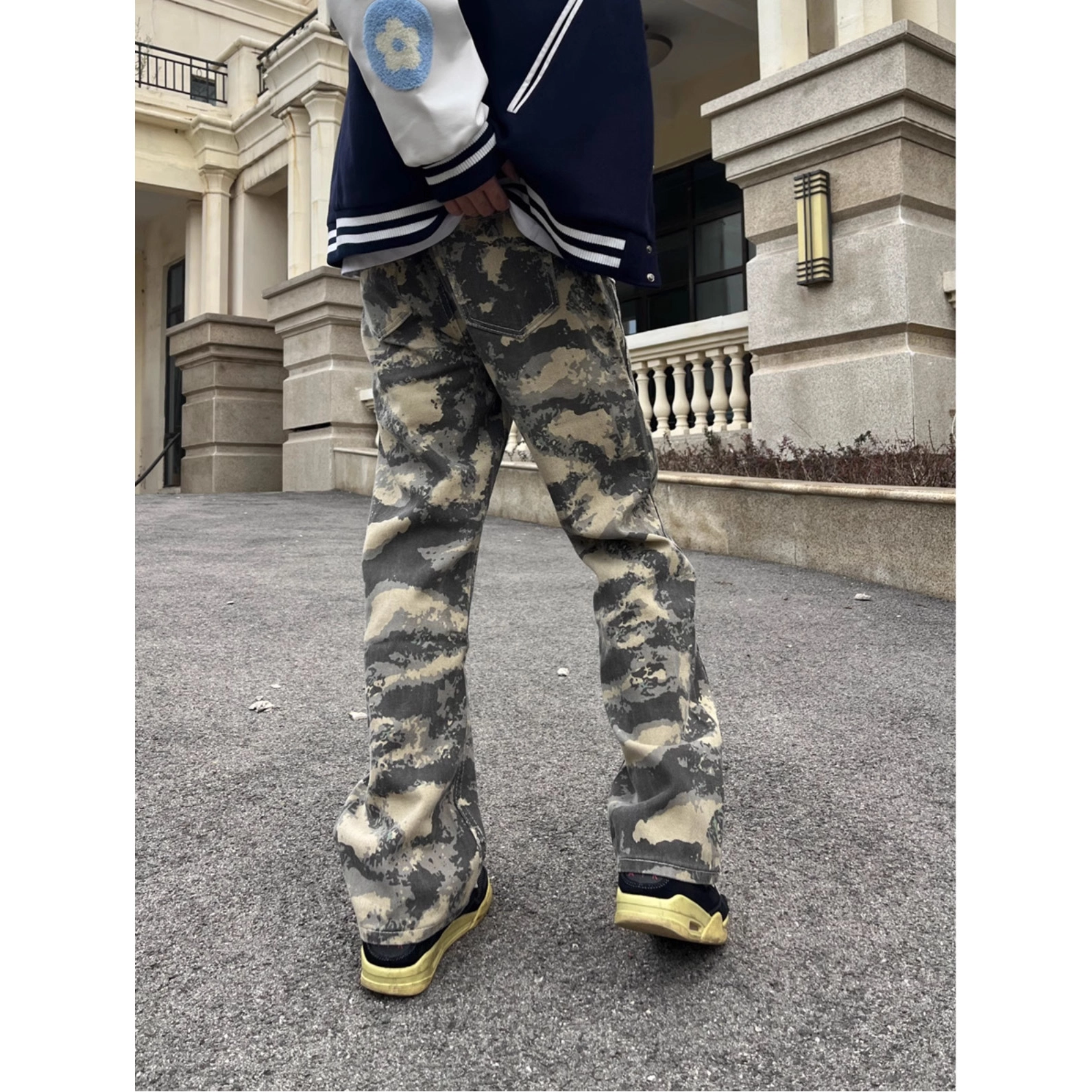 PANDA ADEVIL vibe