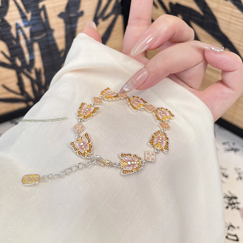 麟典 描金珐琅粉彩蝴蝶 新中式复古精致蝴蝶手饰女 气质典雅古法国风汉服配饰  高级礼盒 #好运 合金 手链 女款