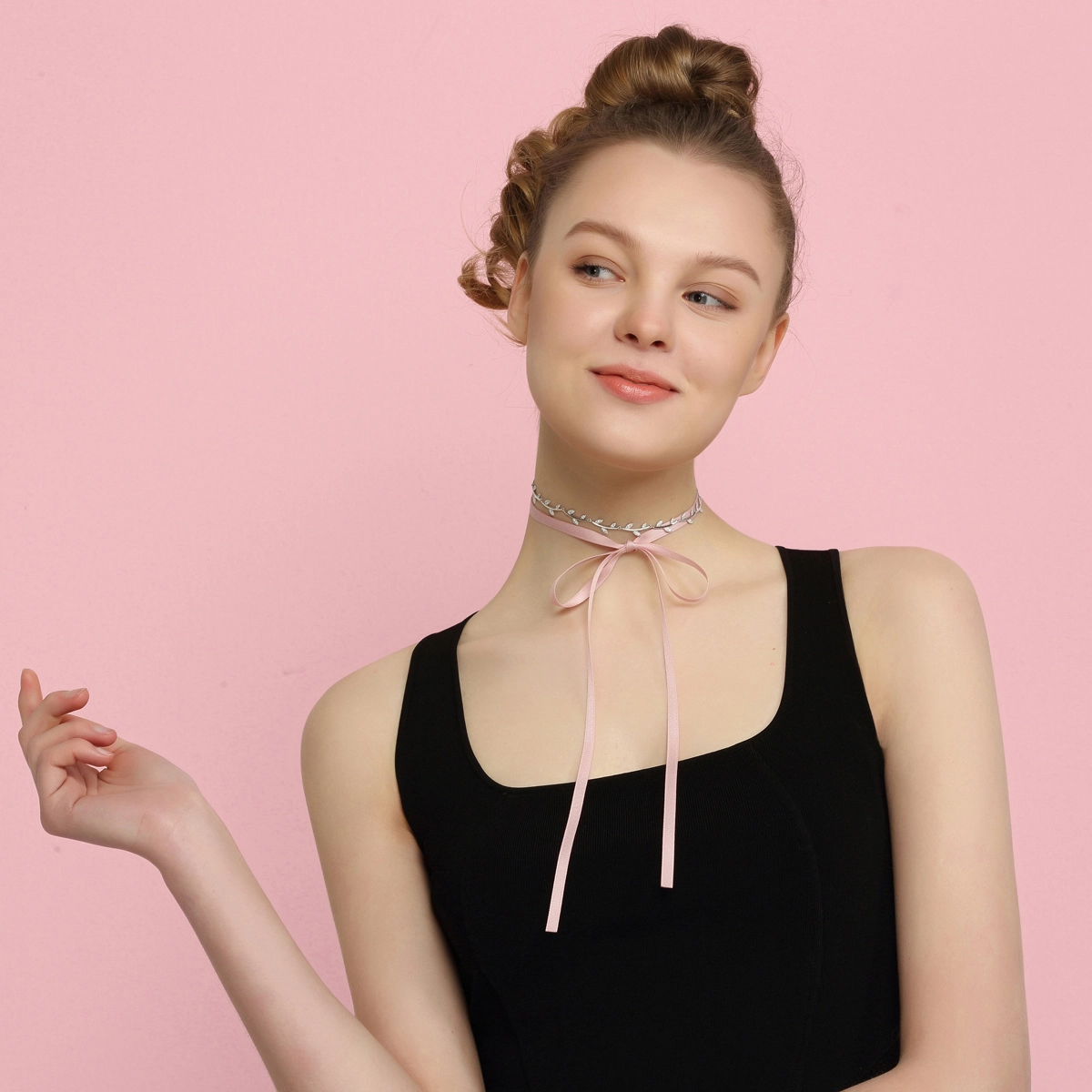 LELOUP choker