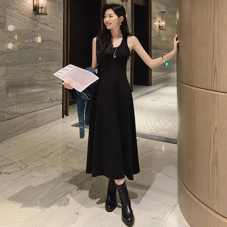 美洋 舞蹈生 气质圆领带胸垫收腰显瘦无袖连衣裙 女款