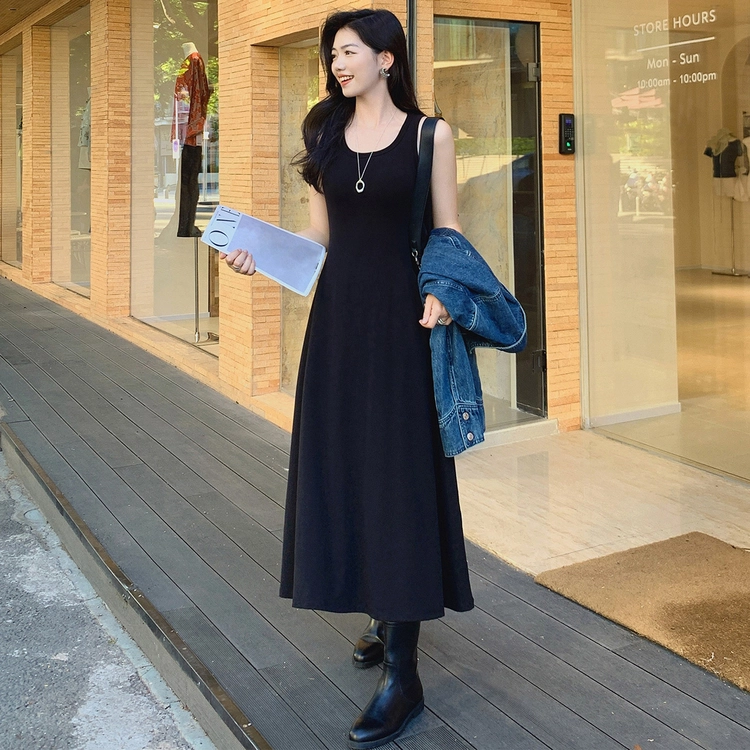 美洋 舞蹈生 气质圆领带胸垫收腰显瘦无袖连衣裙 女款