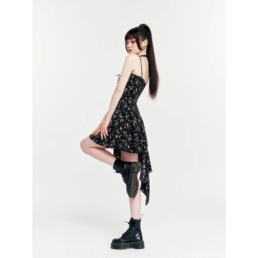 木木兔 碎花裙女纯欲风收腰显瘦短裙吊带连衣裙 女款