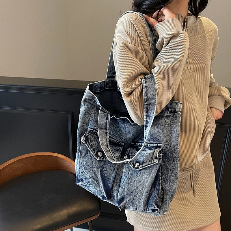 DCLOUD ins Tote