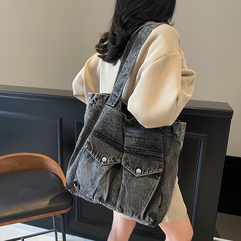 DCLOUD ins Tote