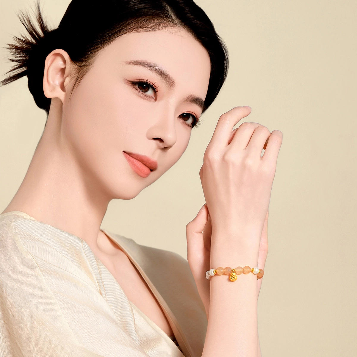 梦金园 杏花福袋转运珠 国潮新中式小众设计福满袋精致可爱时尚百搭 袋袋有福#好运 玛瑙 玉石手串 女款
