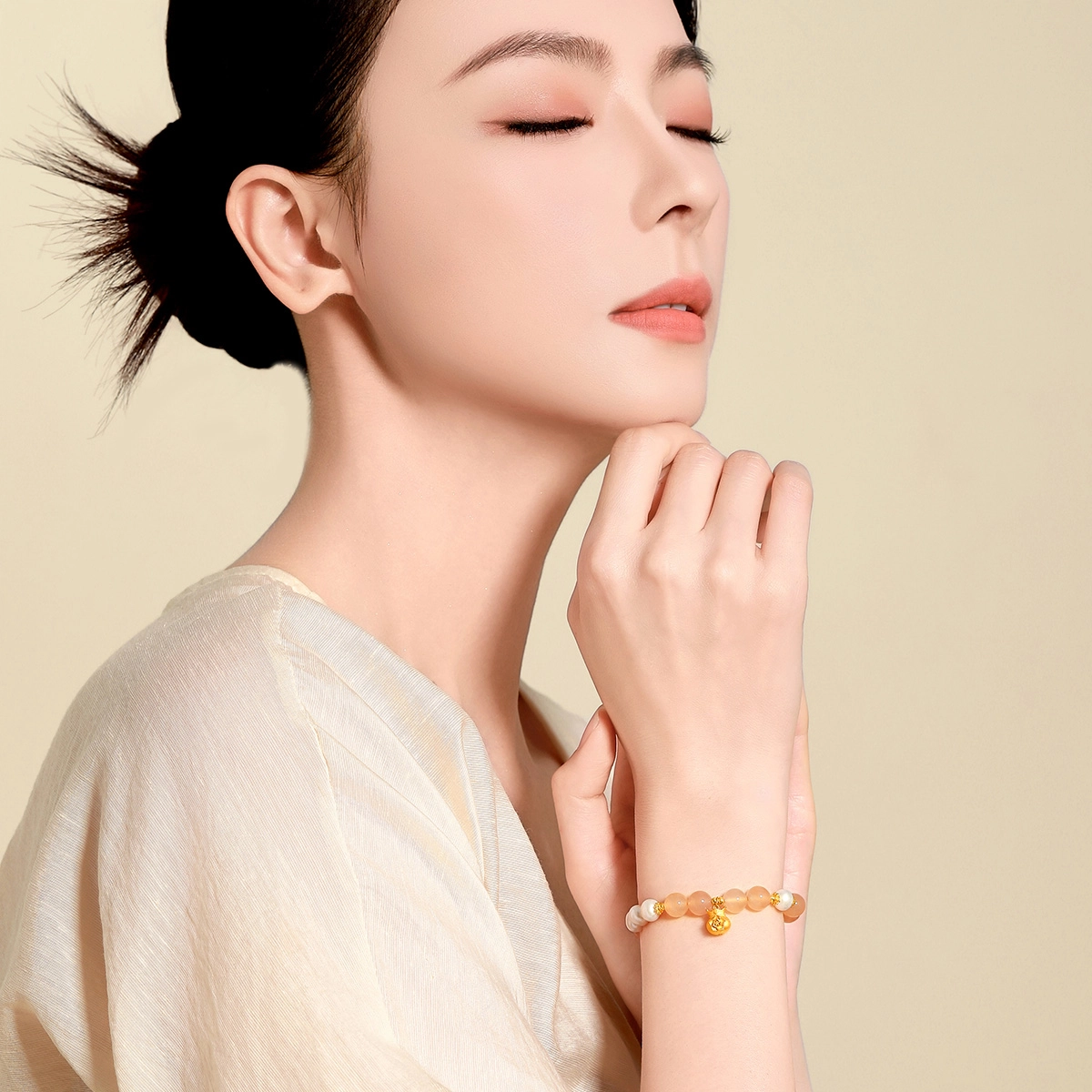 梦金园 杏花福袋转运珠 国潮新中式小众设计福满袋精致可爱时尚百搭 袋袋有福#好运 玛瑙 玉石手串 女款