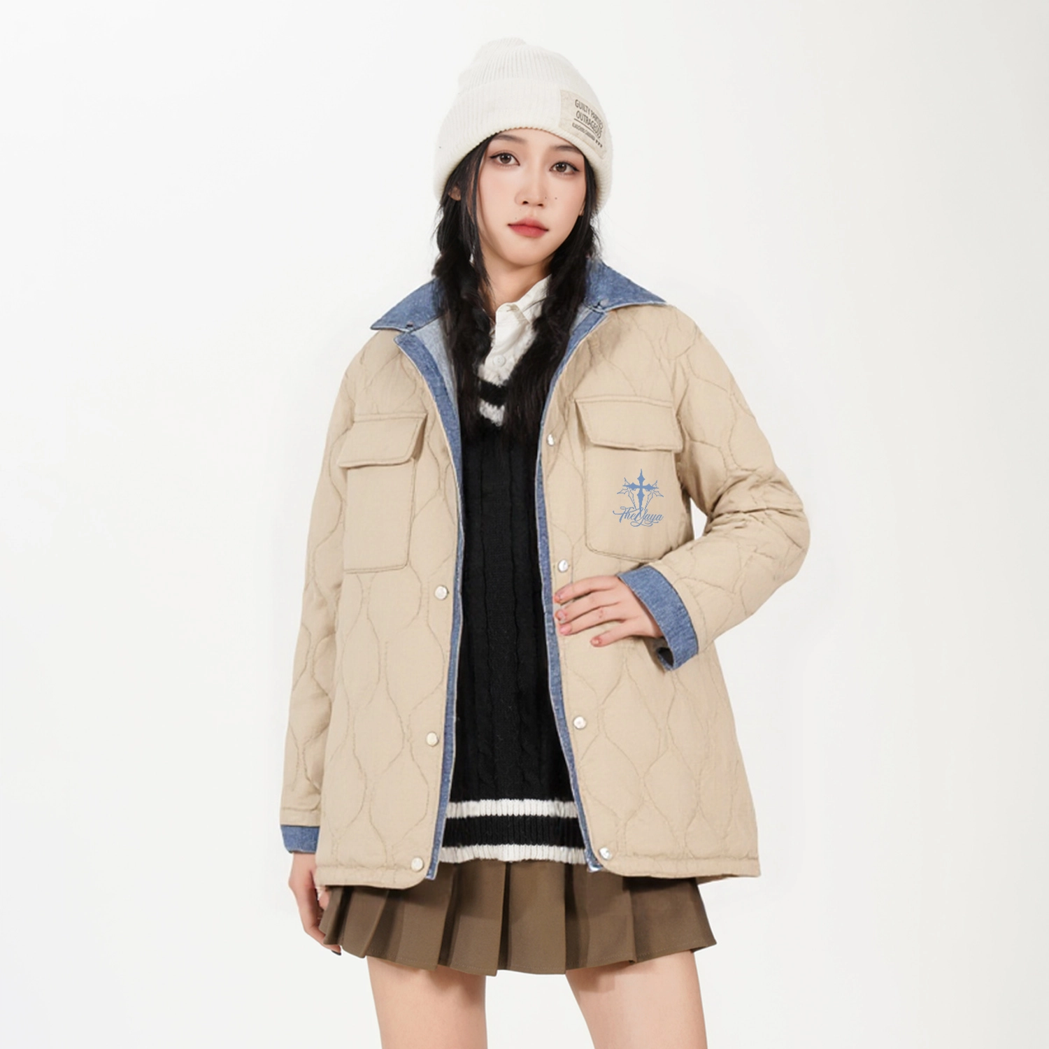 鸭鸭 字母宽松翻领长袖羽绒服 女款