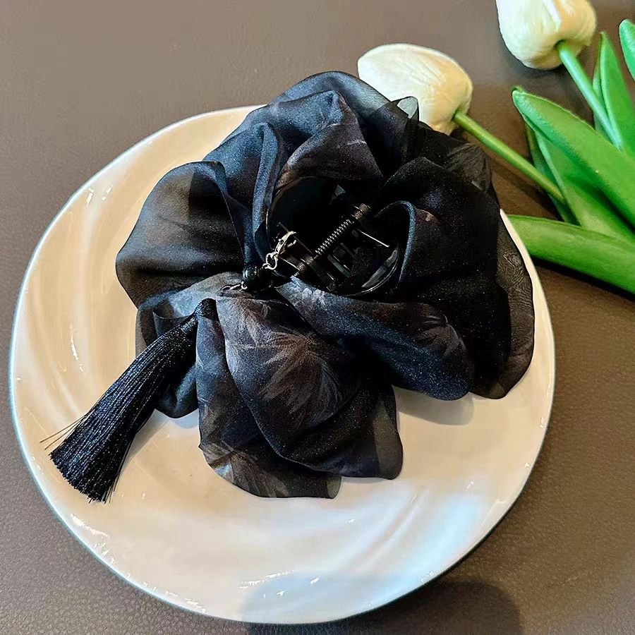 蒙妮 新中式复古气质云朵网纱流苏抓夹 树脂 布艺 发夹 女款