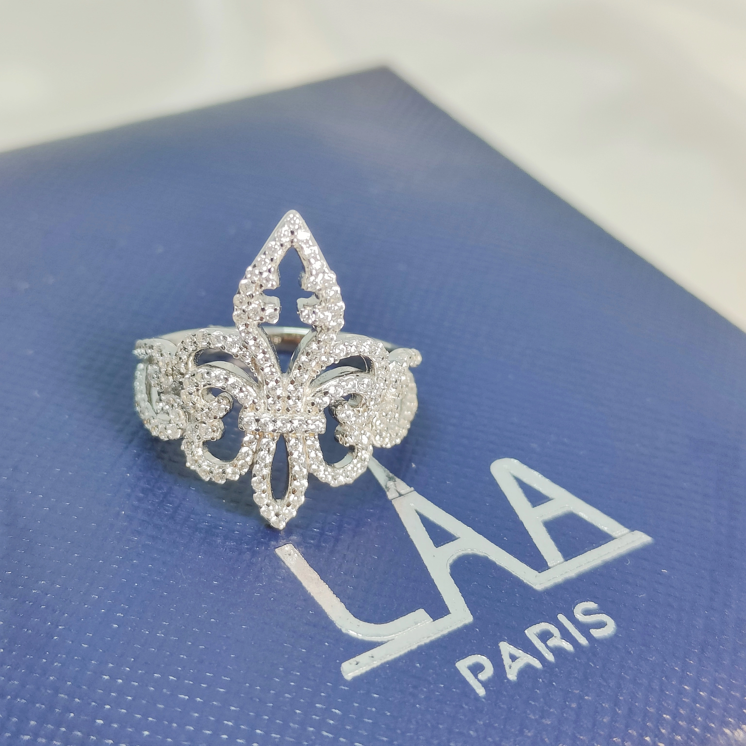 LAA 925