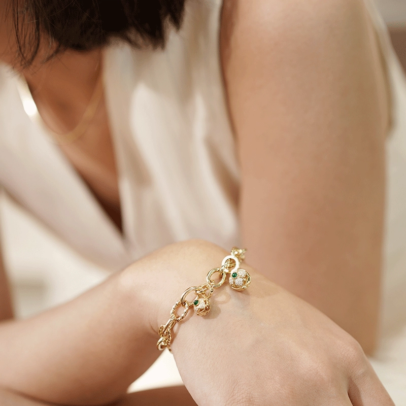 JACQUEANGEL 18k