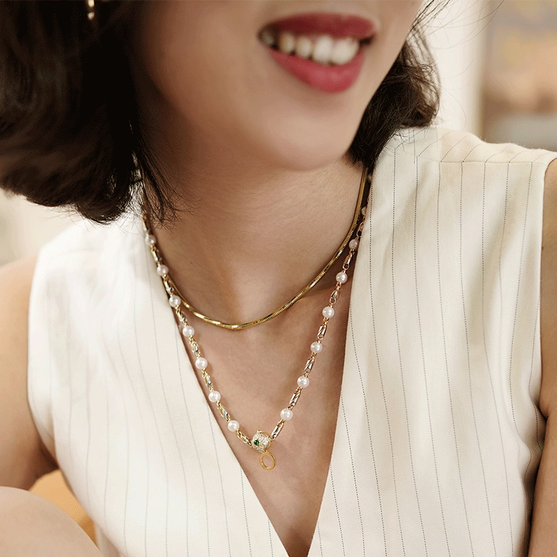JACQUEANGEL 18k