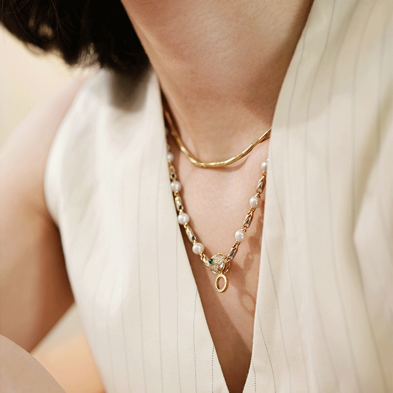 JACQUEANGEL 18k