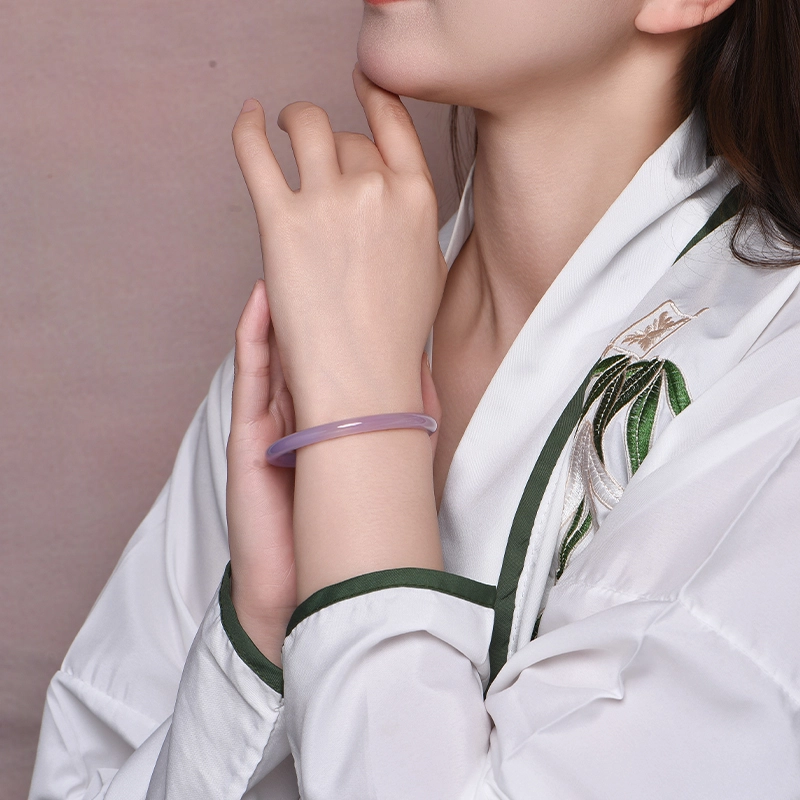 庆大福 樱花粉系列 国潮复古新中式精致优雅古韵莹润透亮温婉少女心大气冷高级感闭口 玉髓 手镯 女款