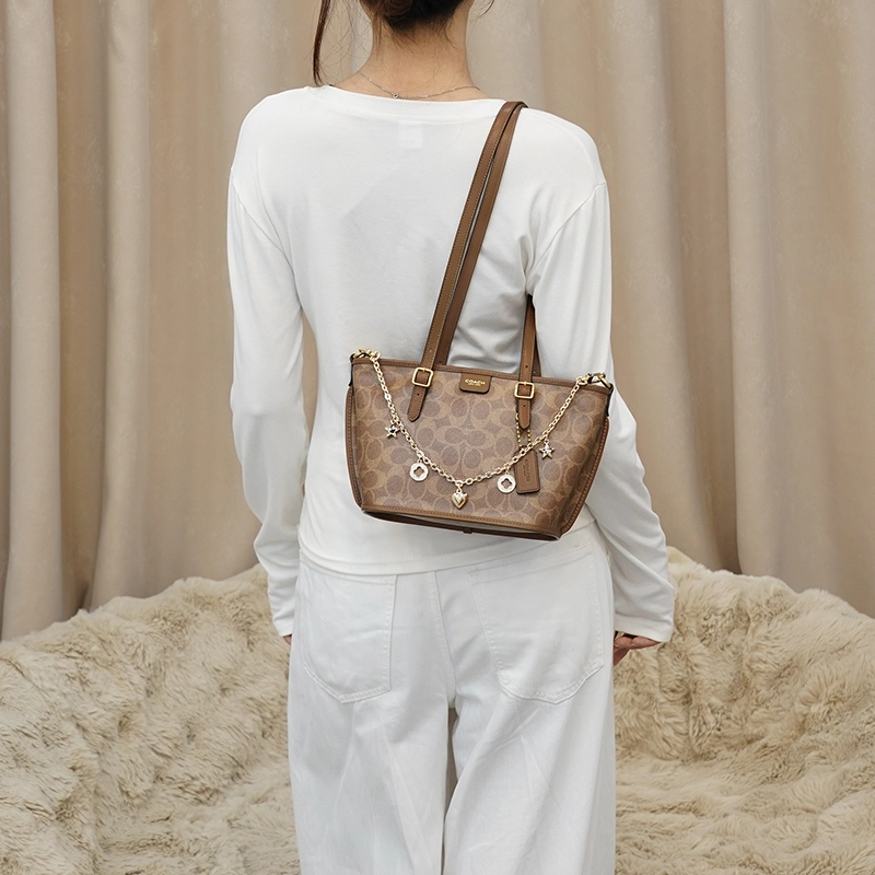 COACH TAXI21Tote
