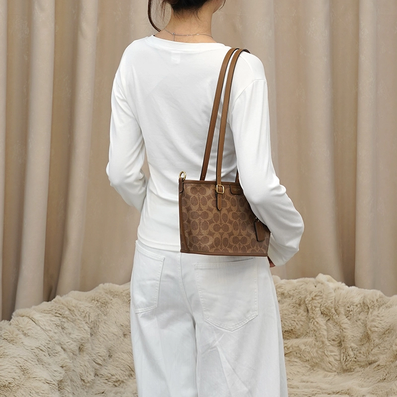 COACH TAXI21Tote