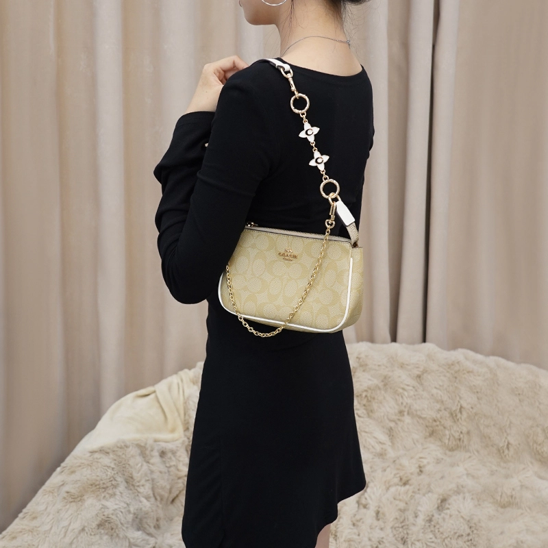 COACHNolita19