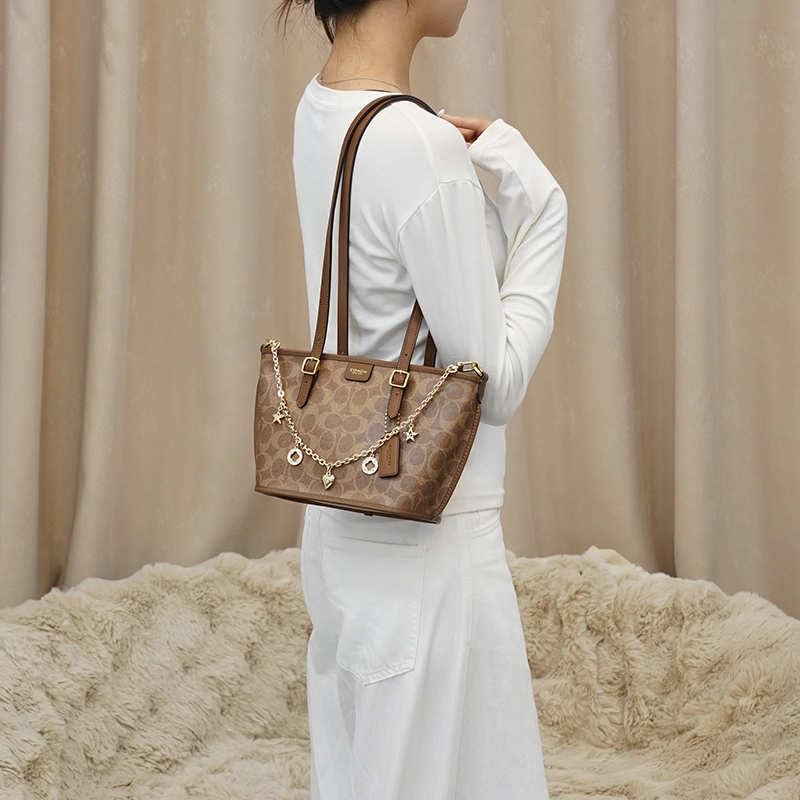 COACH TAXI21Tote