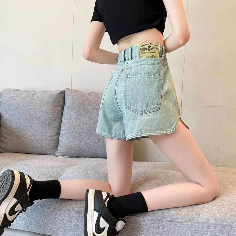 欧迪芬 时尚百搭显瘦显高阔腿简约舒适高腰牛仔短裤 女款 浅蓝