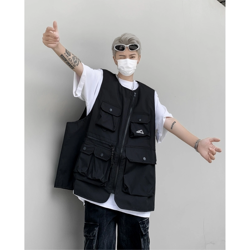欧迪芬 山系户外夏季薄款多口袋美式潮牌机能风坎肩宽松大码户外通勤纯色圆领马甲 女款