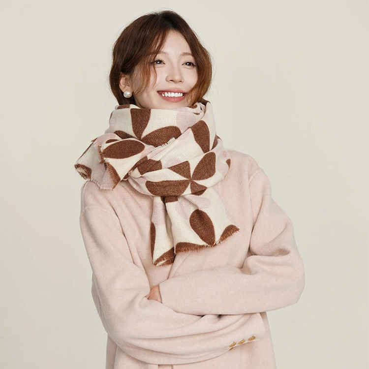 浪莎 仿羊绒复古英伦流苏四叶草绒线围巾女款秋冬加厚时尚保暖围脖披肩 礼盒装 绒线围巾 女款