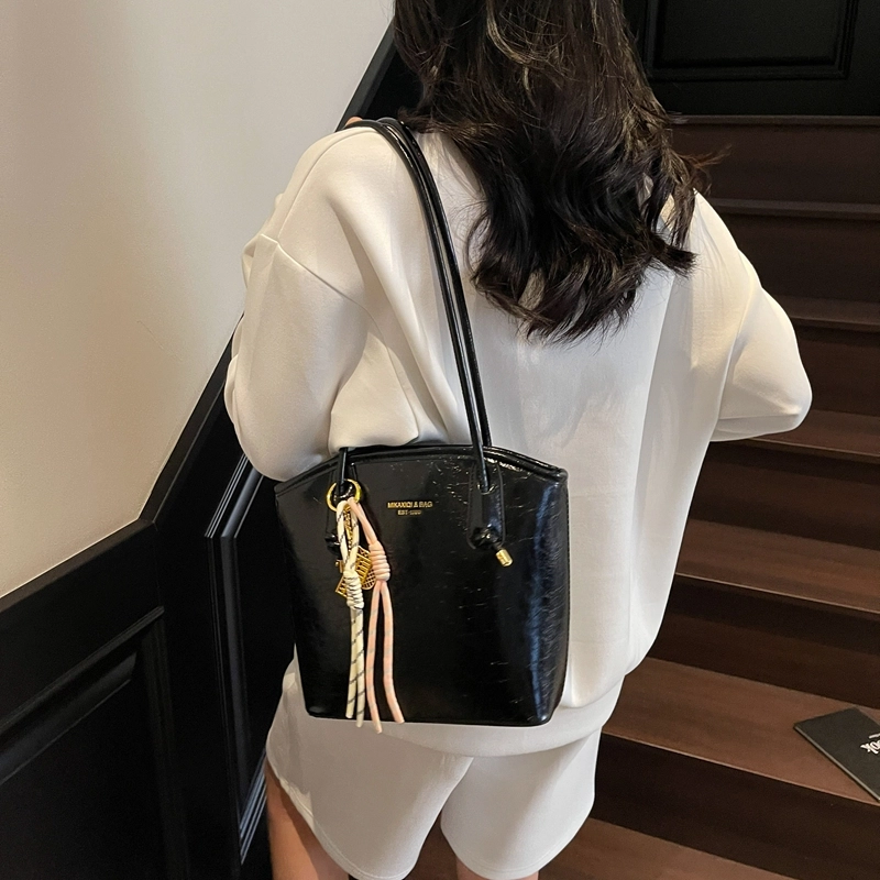 Miss Angel PU Tote