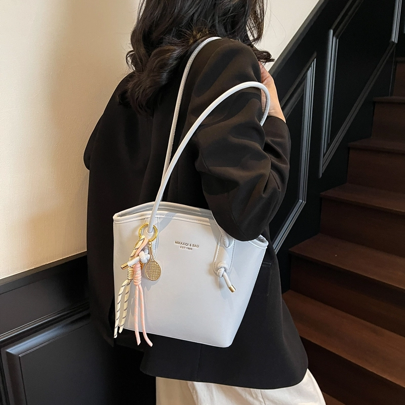 Miss Angel PU Tote