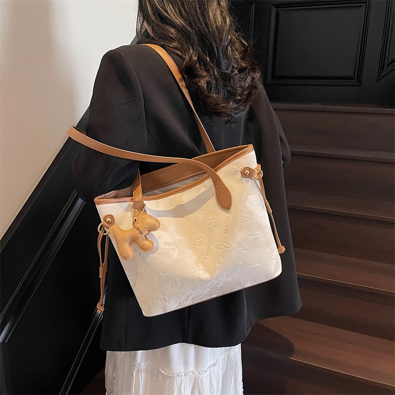 Miss Angel PU Tote