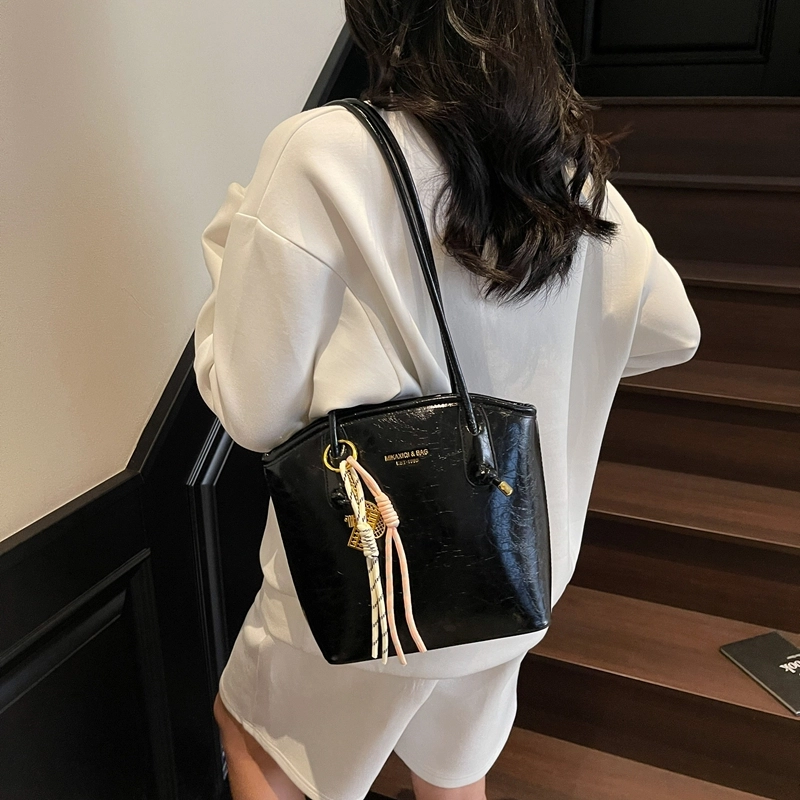 Miss Angel PU Tote